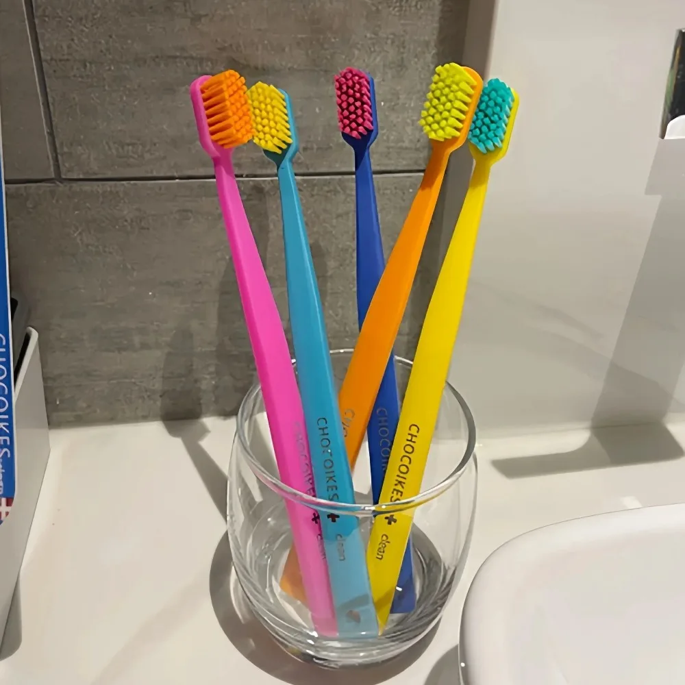 Kit Família Curaprox 5460 Ultra Macia com 5 Escovas Dentais Premium – Cerdas Ultrafinas para Limpeza Profunda - Imagem 5